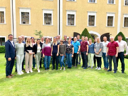 Stv.-Dir. des BK mit den künftigen Präventionsbediensteten und den Vortragenden