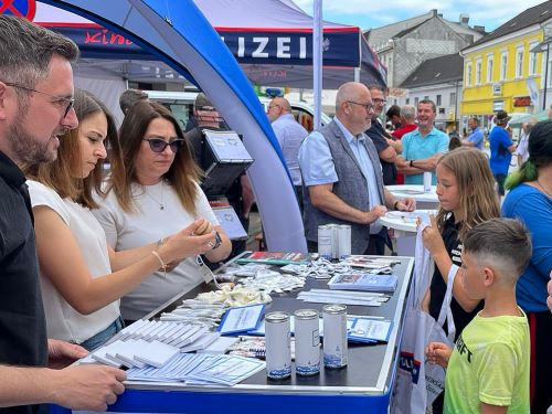 Stand bei Fest '100 Jahre Niederösterreich' in Amstetten, Foto: BK / Bettina Fröhlich