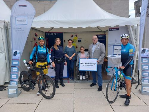 Informationsstand beim Ironman, Foto: Marion Herzog - PI Zell am See