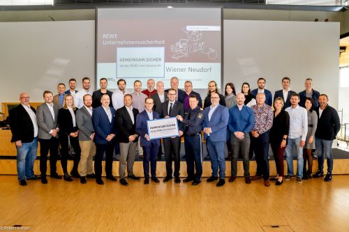 Sicherheitskoordinator:innen sowie GEMEINSAM.SICHER – Verantwortliche sowie das REWE-Team