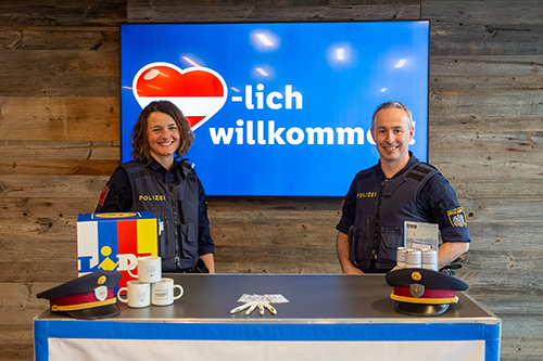 Informationsstand GEMEINSAM.SICHER mit der Poilizei